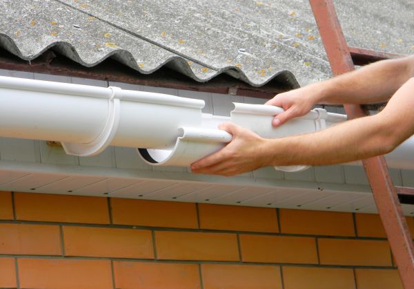 Cost of Gutter Hanging in Nokomis
